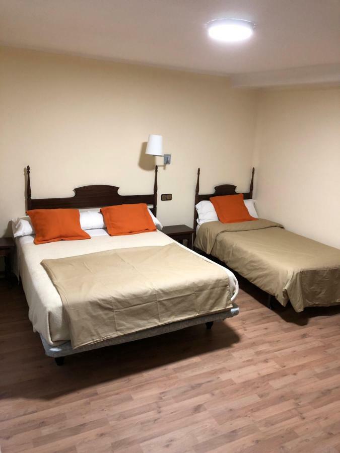 Hostal Di Verena Puigcerdà Buitenkant foto