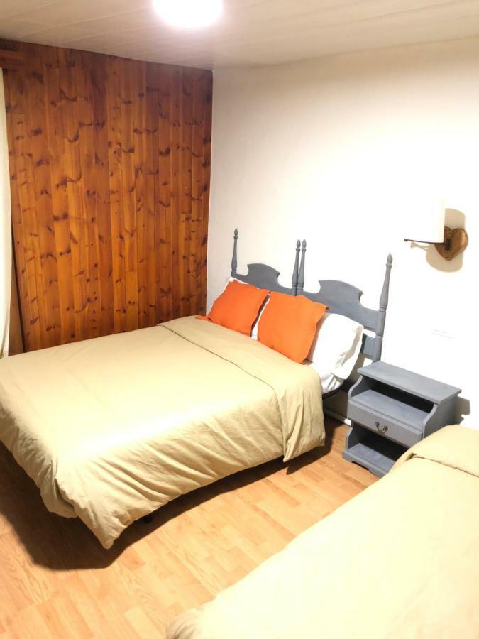 Hostal Di Verena Puigcerdà Buitenkant foto