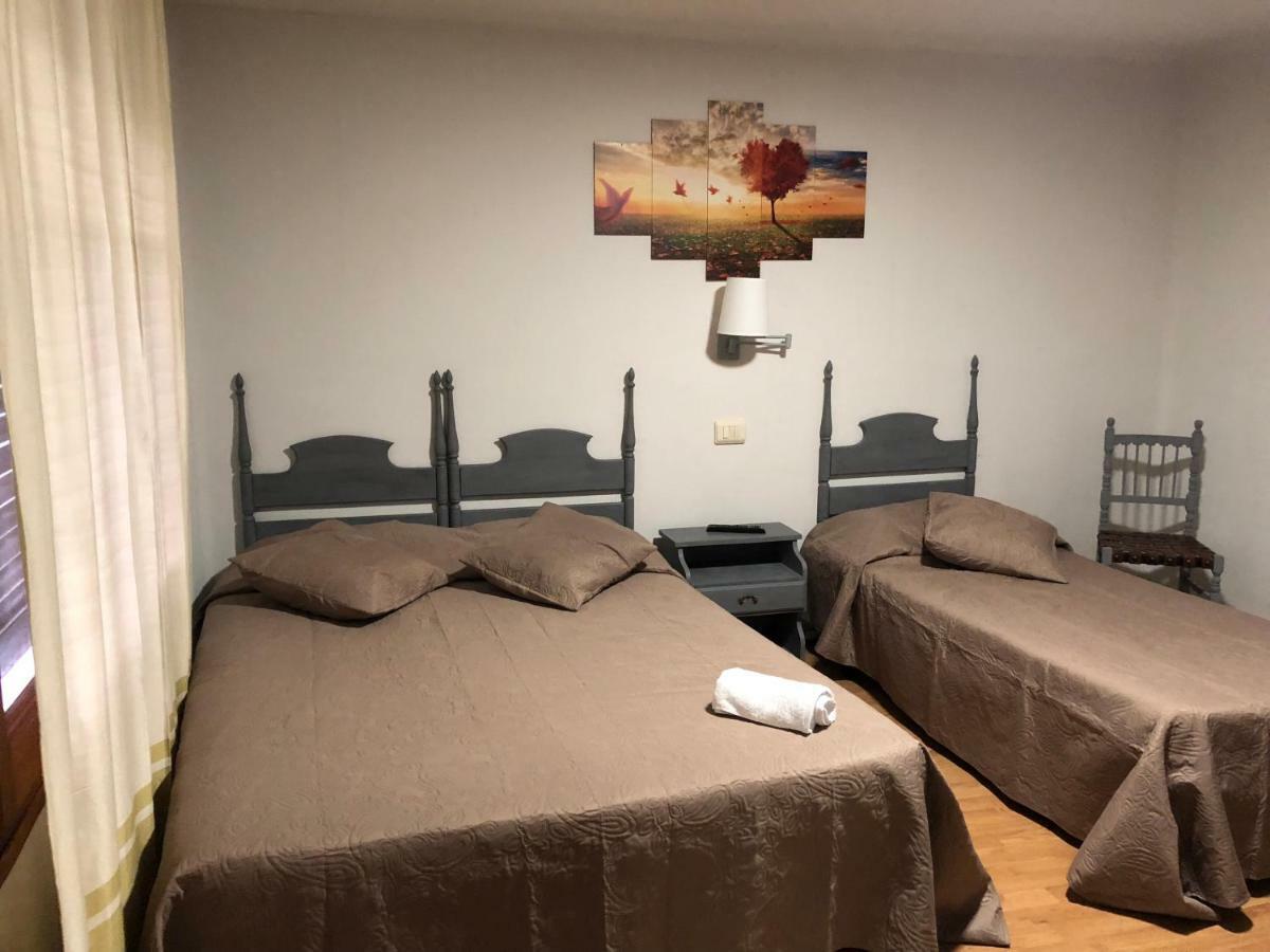 Hostal Di Verena Puigcerdà Buitenkant foto