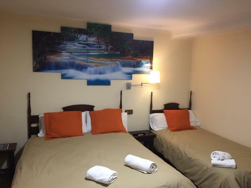 Hostal Di Verena Puigcerdà Buitenkant foto