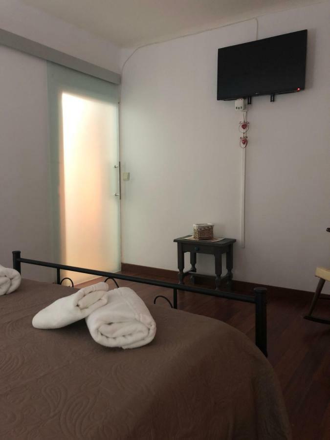 Hostal Di Verena Puigcerdà Buitenkant foto