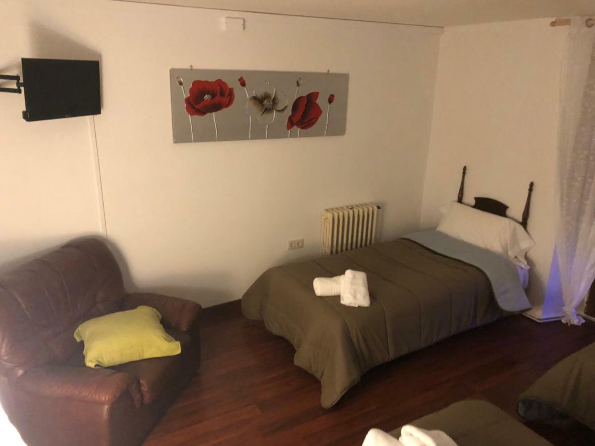 Hostal Di Verena Puigcerdà Buitenkant foto